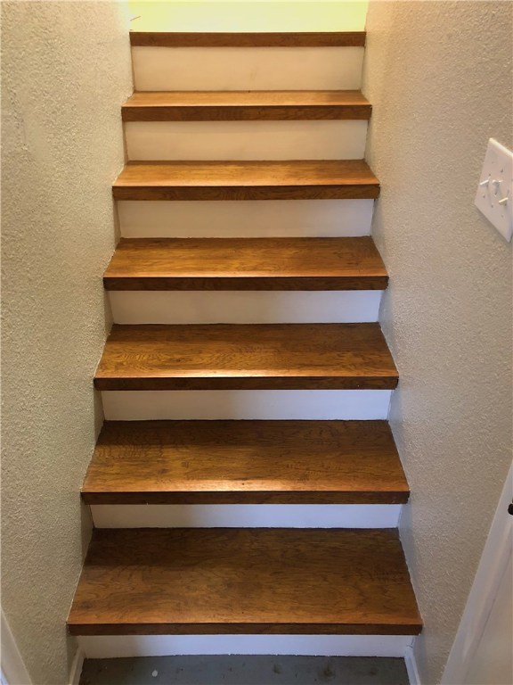 Townhouse Tct 3 A/K/A Drake Court Bvv - Residential