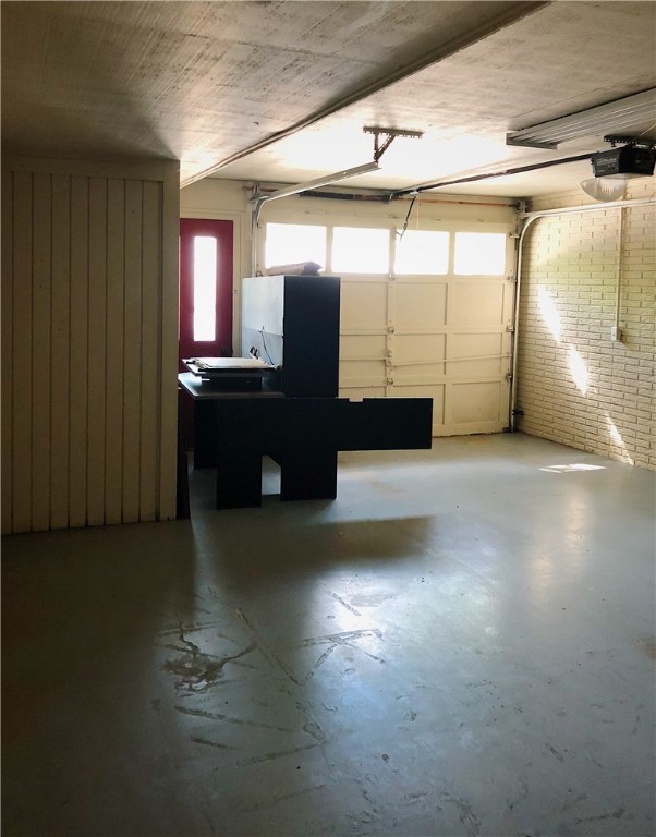 Townhouse Tct 3 A/K/A Drake Court Bvv - Residential