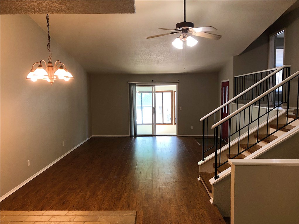 Townhouse Tct 3 A/K/A Drake Court Bvv - Residential