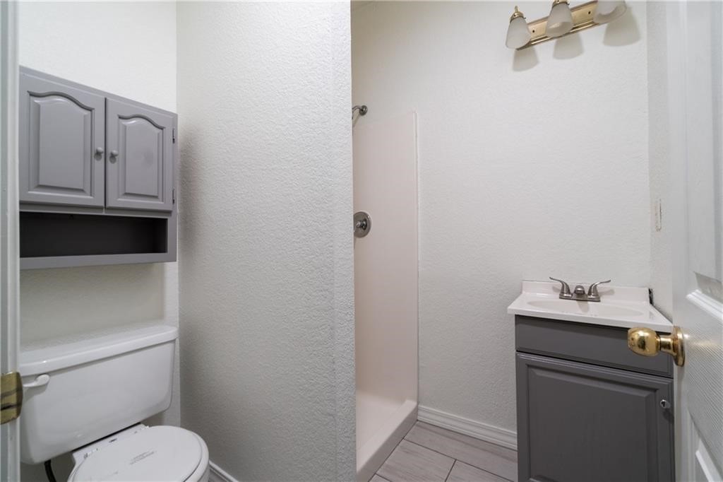 WELLS ADD-GRAVETTE - Residential Lease