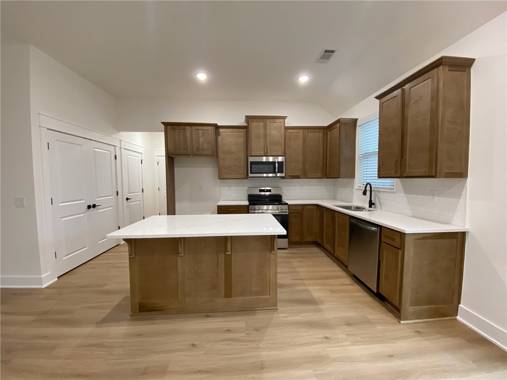 Ardwell Sub Bvv - Residential Lease