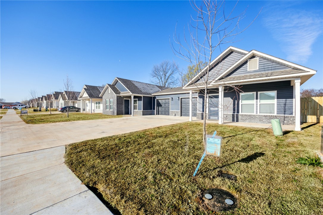 Valley Oaks-CENTERTON - Residential Lease
