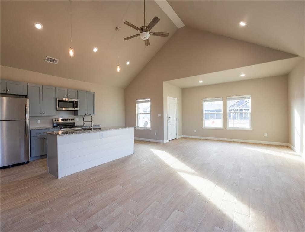 Valley Oaks-CENTERTON - Residential Lease
