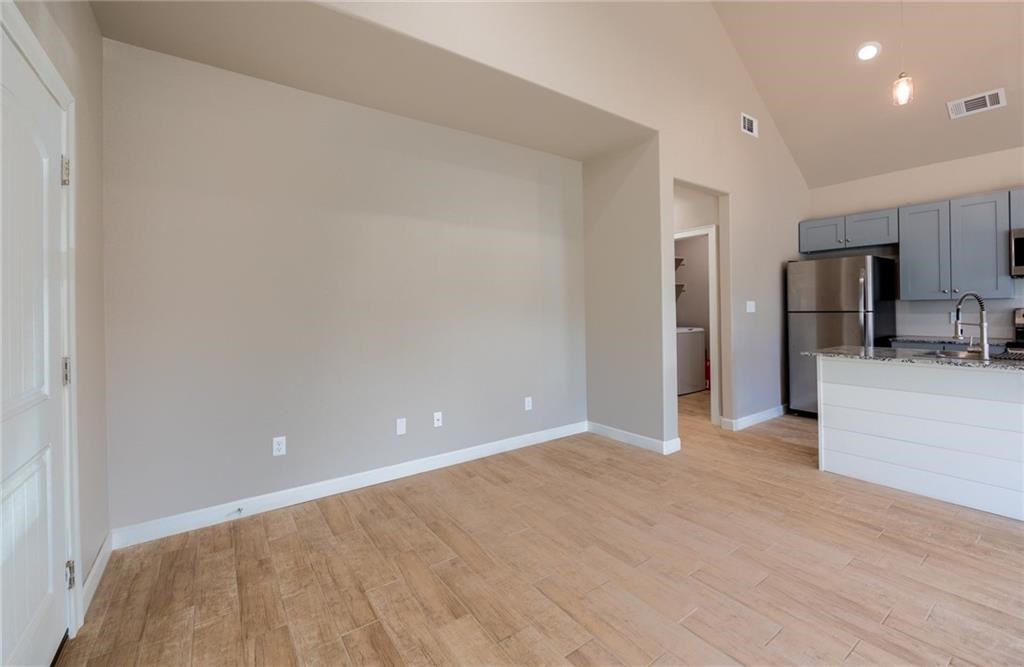 Valley Oaks-CENTERTON - Residential Lease