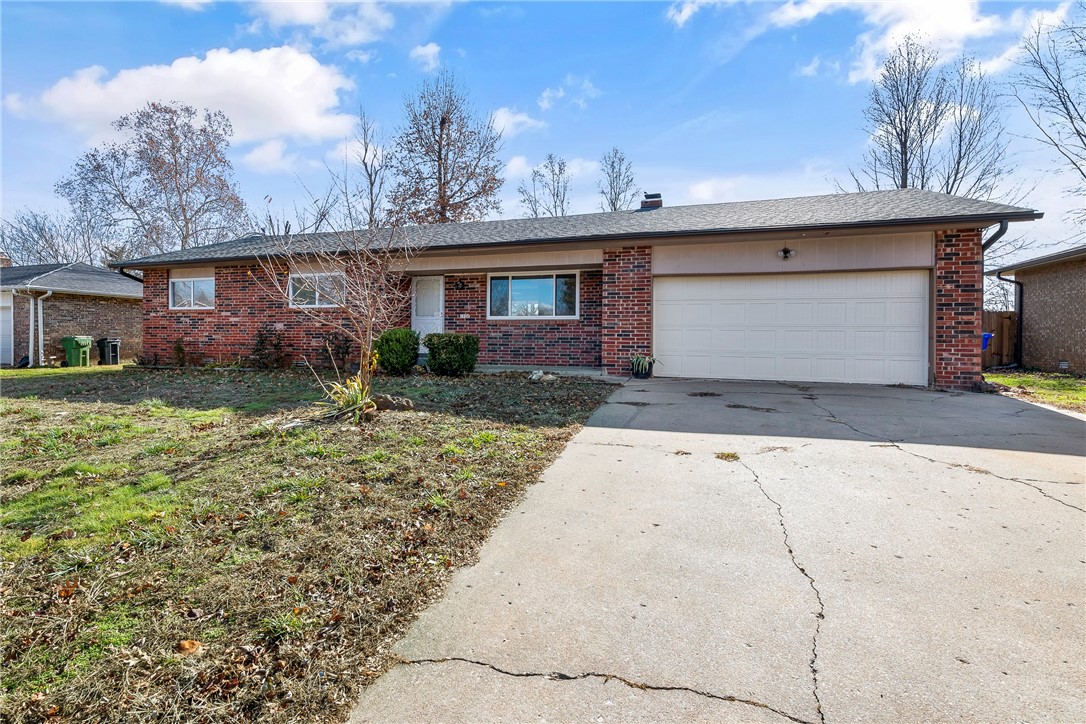 Golden Acres Ph 1 Rogers - Residential Lease