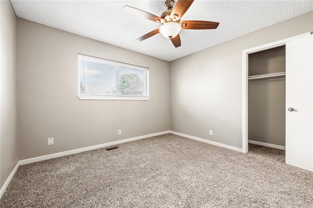 Golden Acres Ph 1 Rogers - Residential Lease