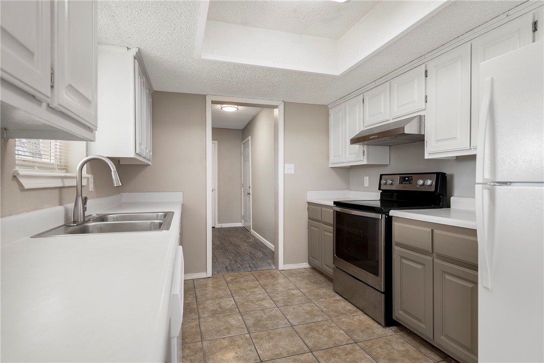 Golden Acres Ph 1 Rogers - Residential Lease