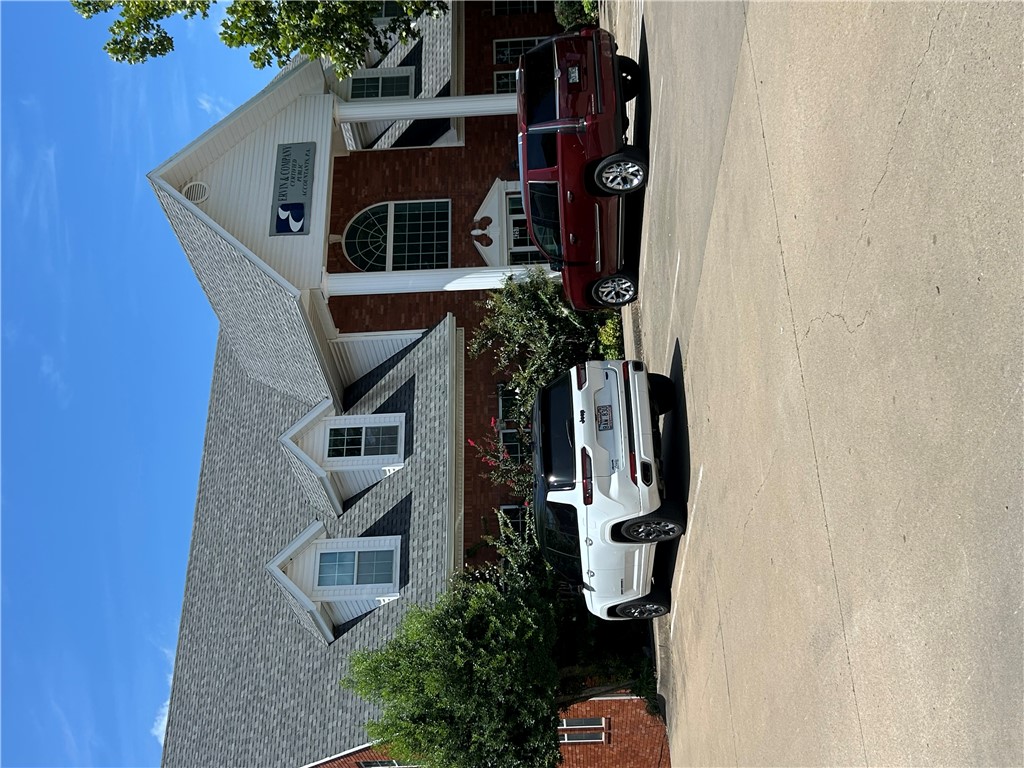 Perimeter Plaza Add - Commercial Lease