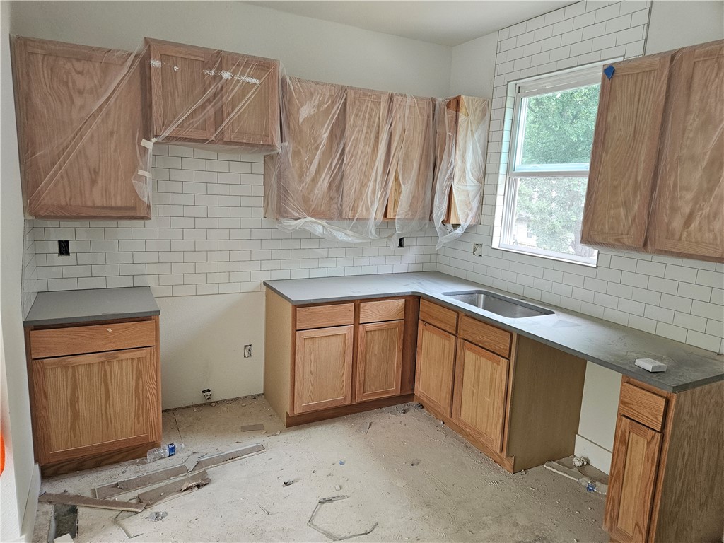 Hendrix Add - Residential Lease