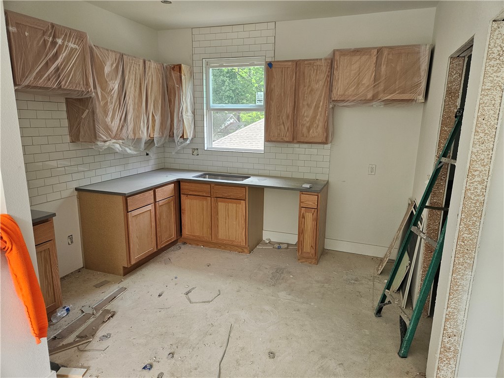 Hendrix Add - Residential Lease