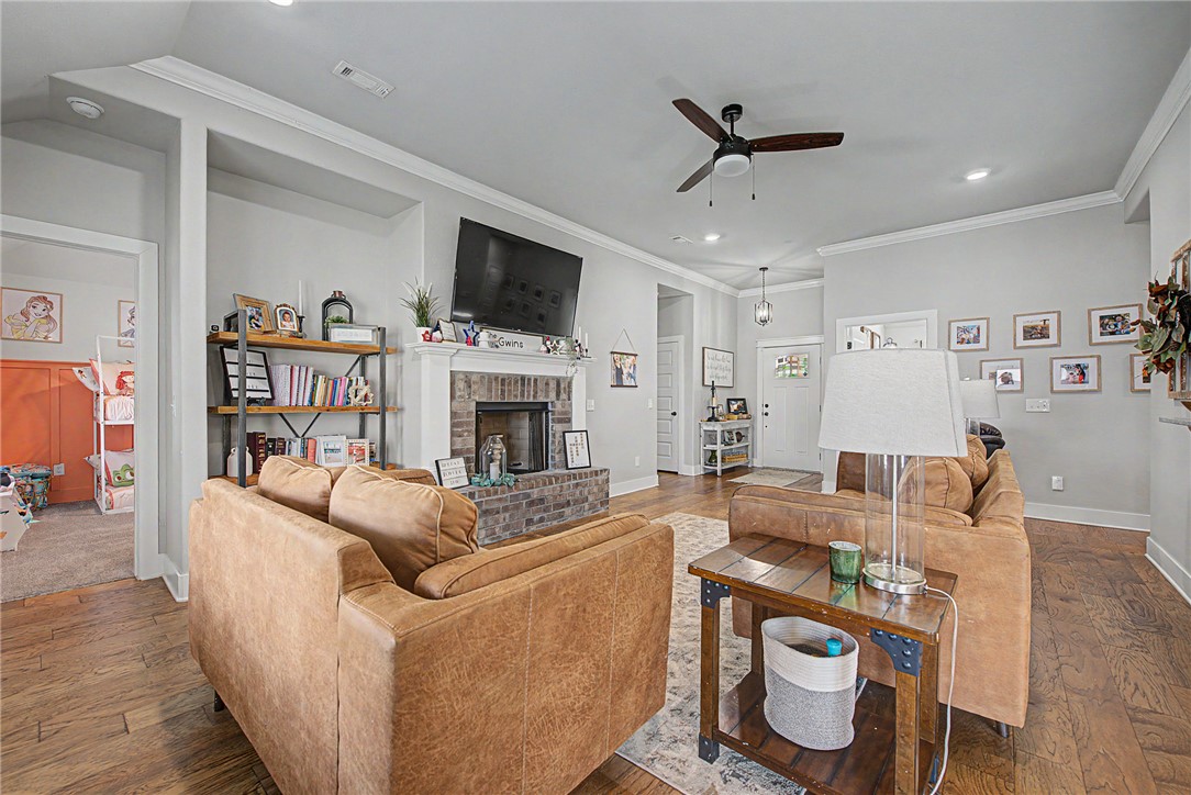 Hickory Meadows Sub Ph 1 - Residential