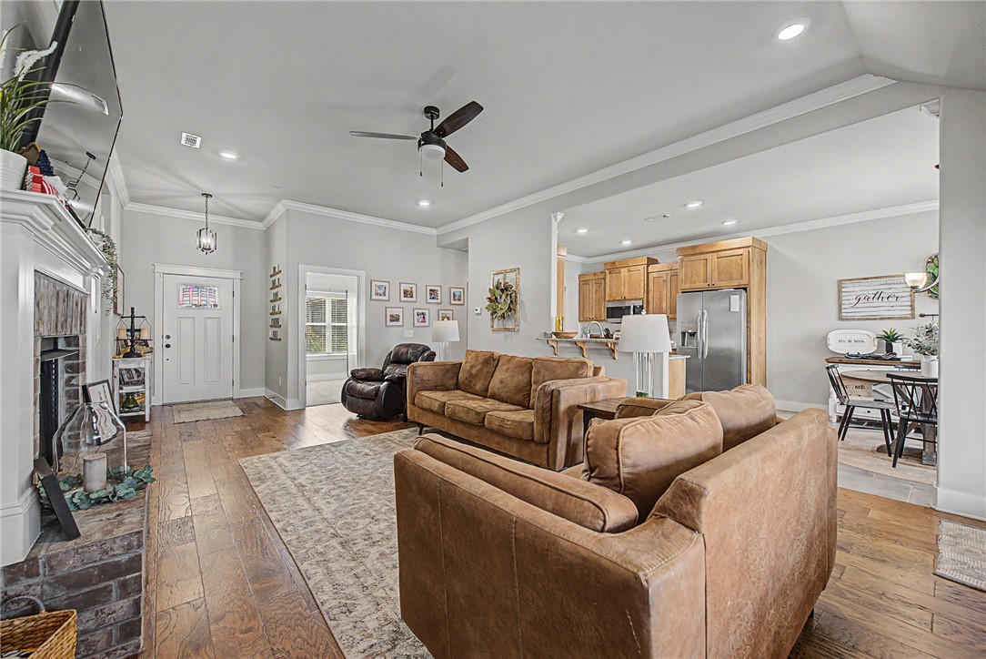 Hickory Meadows Sub Ph 1 - Residential