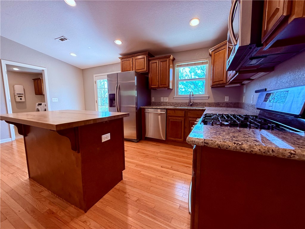Banks - Residential Lease
