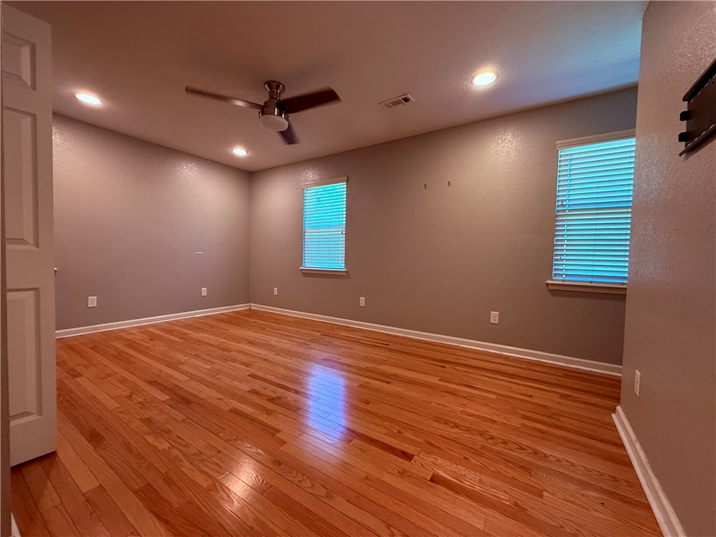 Banks - Residential Lease