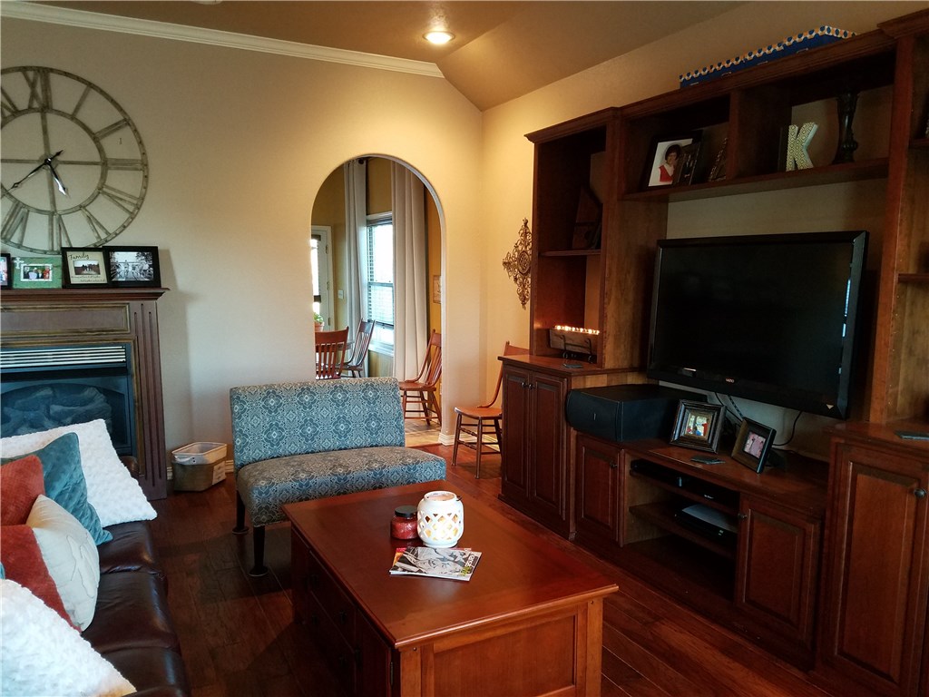 Country Club Estates - Residential