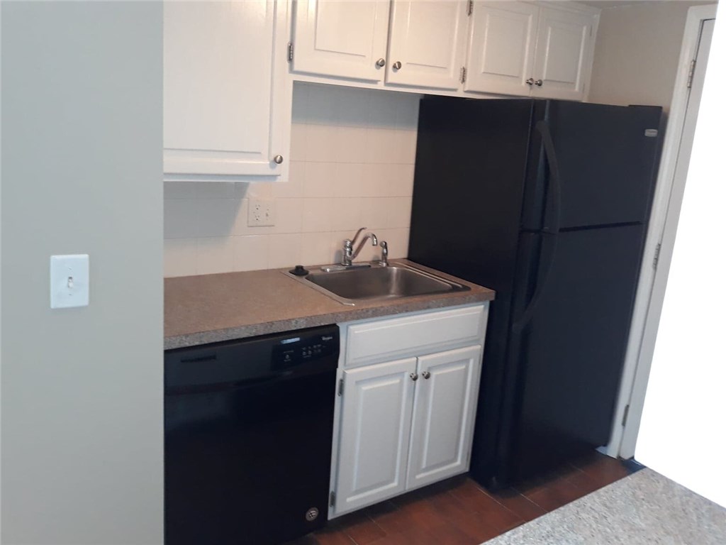 Totally Renovated, nice and modern.  Tile and Wood-like vinyl throughout.  All appliances included, even washer and dryer.  Small dogs under 10lbs are negotiable but must be approved by management and with a $250 Refundable Pet Deposit.  
Rents for $650 a month with a $650 Security Deposit