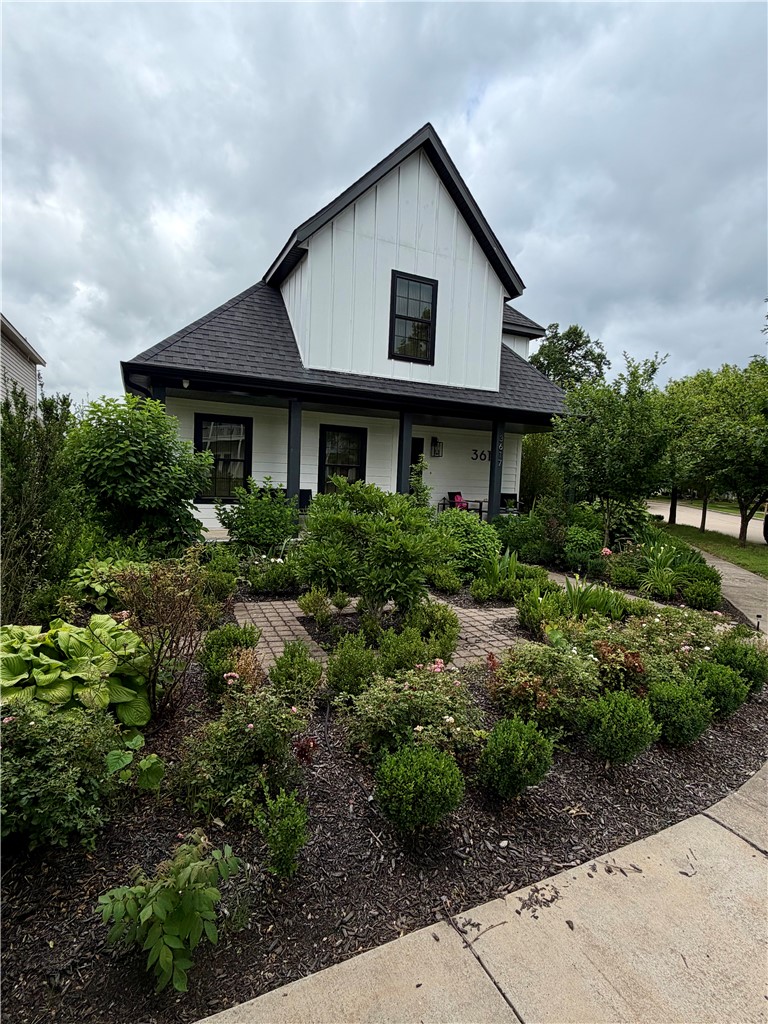 Salem Village - Residential