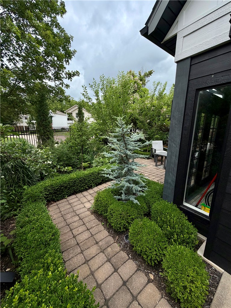 Salem Village - Residential
