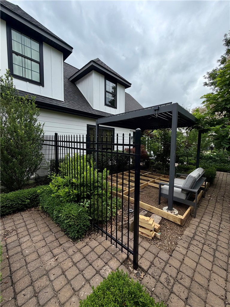 Salem Village - Residential