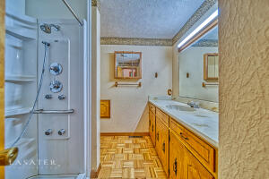 Lake BS ES - Residential