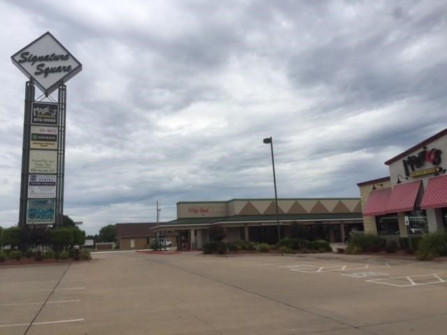Great cash flowing, shopping center.