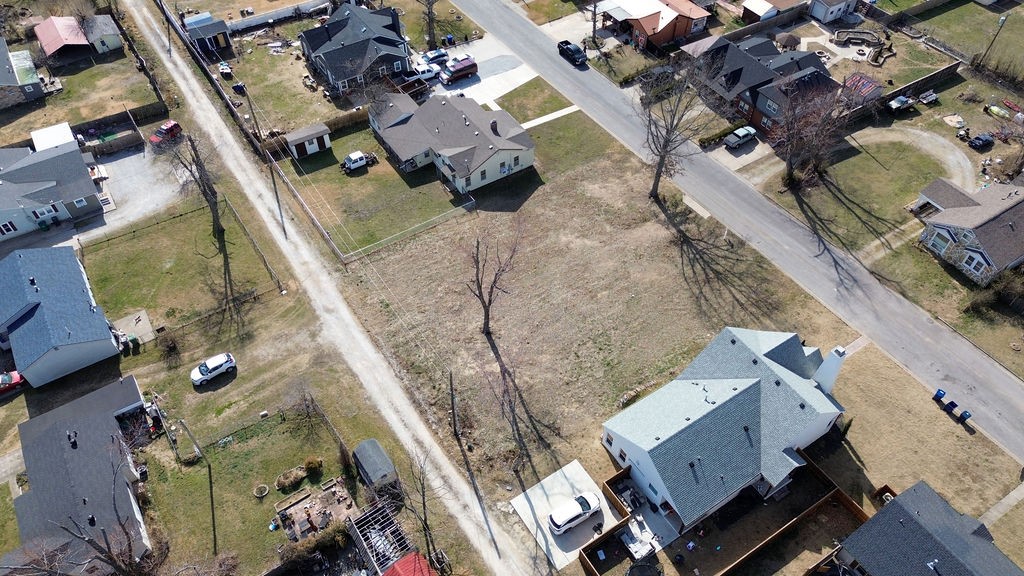 Build your dream home on this cleared, ready-to-build lot in an established Rogers neighborhood! With all utilities on site—including water, electricity, gas, and city sewer—this property offers the convenience of in-town living with easy access to everything Northwest Arkansas has to offer. The lot features a 3-inch water line at the rear of the property and an 8-inch sewer line at the street, ensuring robust infrastructure for your new construction. Currently zoned T4.1 with future zoning U-NH, this property provides flexibility for residential development. Located just 0.4 miles from Northwest Park and 2.2 miles from the scenic Lake Atalanta Park & Trails, you'll enjoy outdoor recreation right at your doorstep. Downtown Rogers is only 1.4 miles away, and everyday conveniences like Walmart Supercenter are within 2.2 miles. Don't miss this rare opportunity to build in a desirable Rogers location!