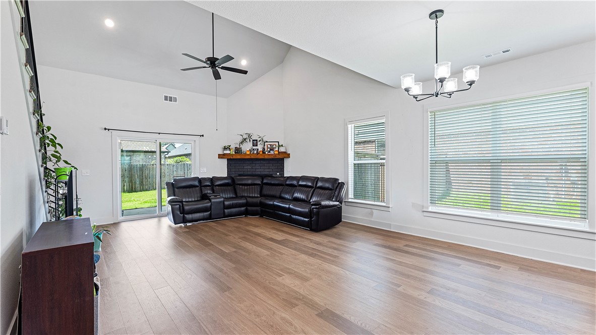 Woodlands Crossing Ph I Bentonville - Residential