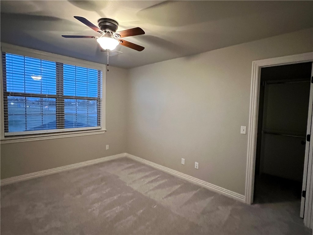 Grand Pointe Sub Rogers - Residential Lease