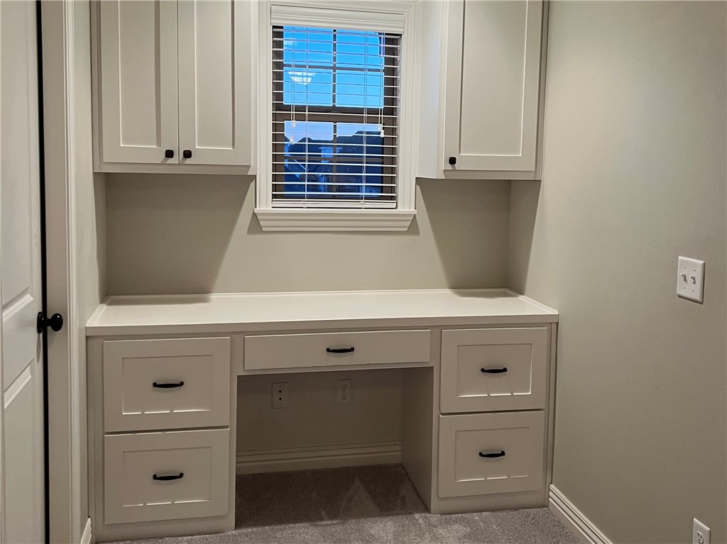 Grand Pointe Sub Rogers - Residential Lease