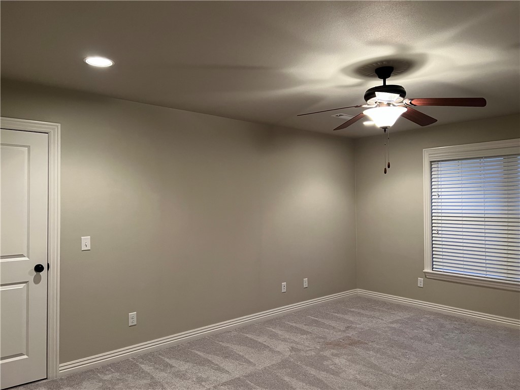 Grand Pointe Sub Rogers - Residential Lease