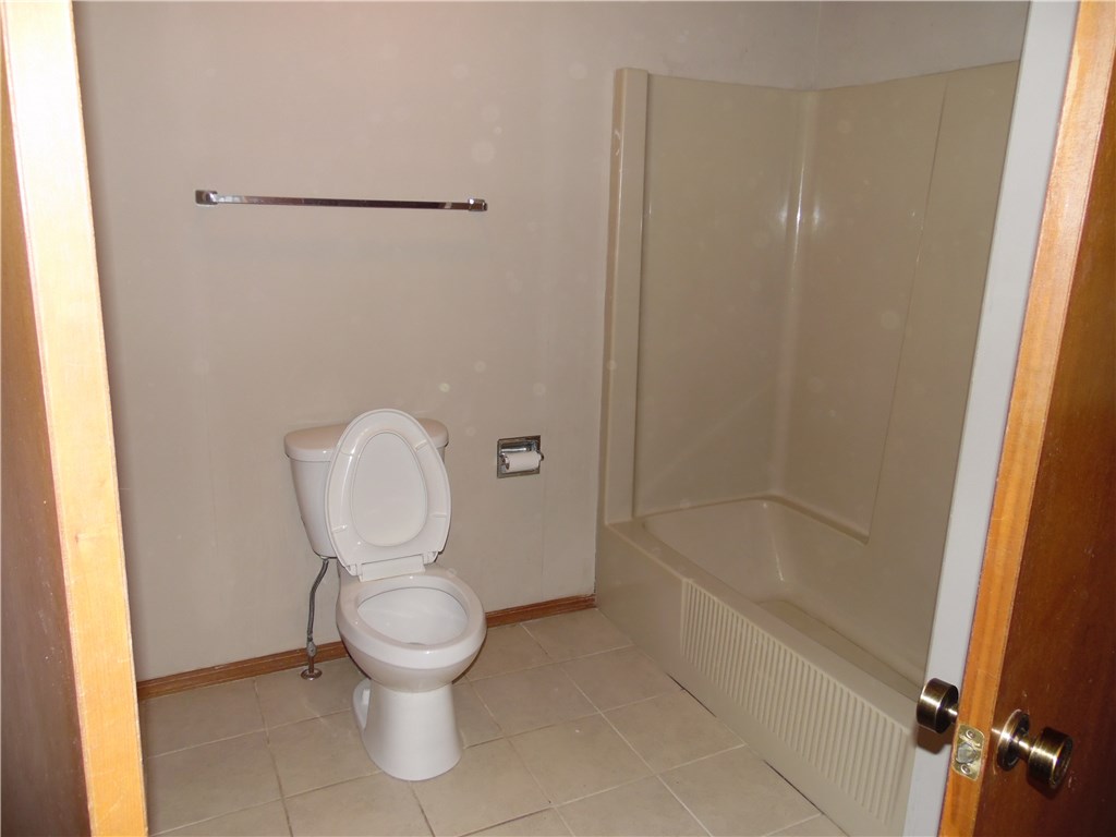 Shakespeare Court - Residential Lease