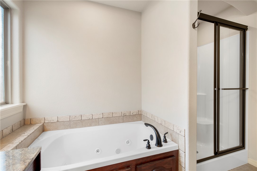 Garrett Road Sub Rogers - Residential Lease