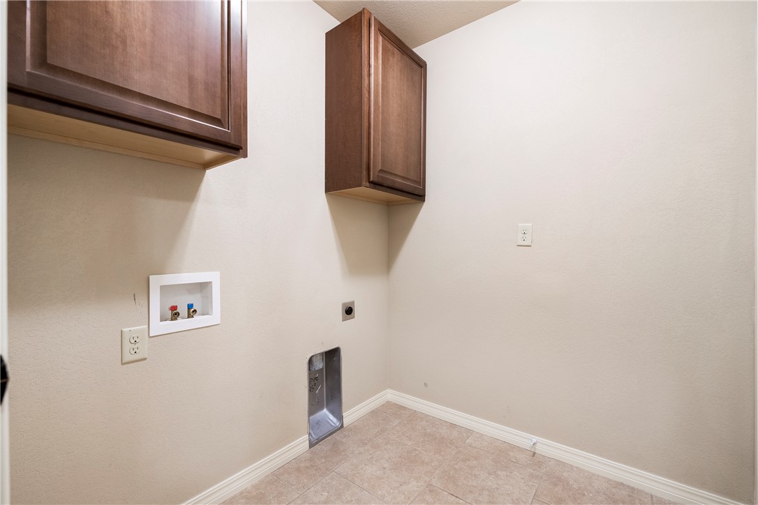Garrett Road Sub Rogers - Residential Lease