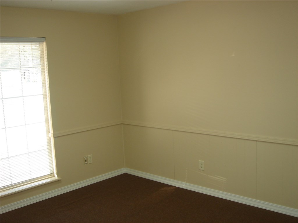 2-17-30 Springdale Outlots - Commercial Lease