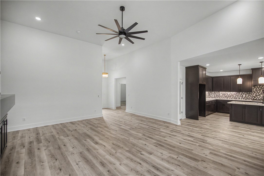 Oak Brook Sub Ph 1 Siloam Spgs - Residential