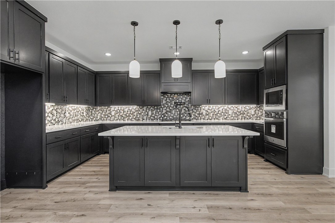 Oak Brook Sub Ph 1 Siloam Spgs - Residential