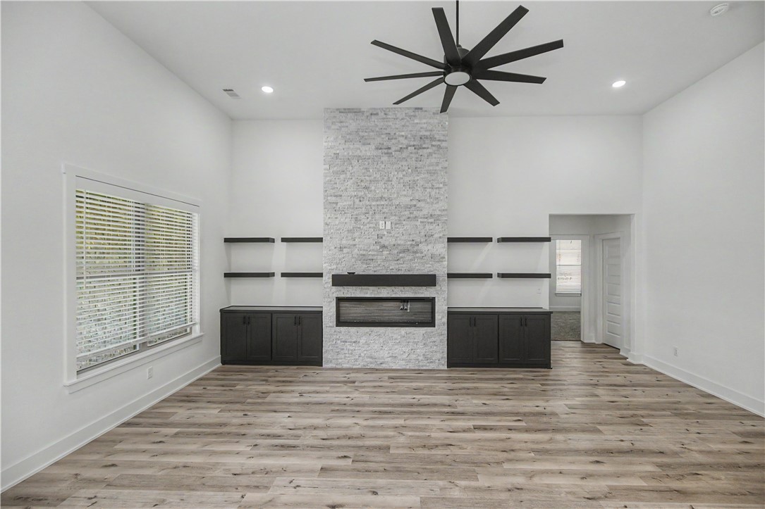 Oak Brook Sub Ph 1 Siloam Spgs - Residential
