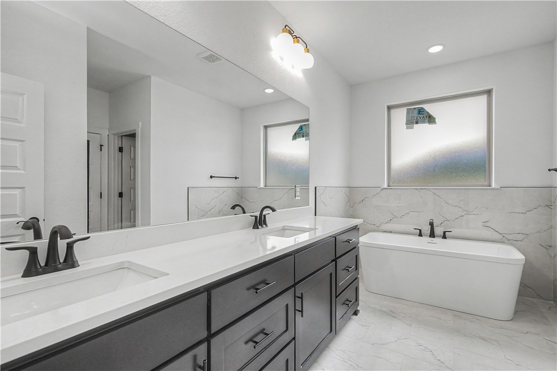 Oak Brook Sub Ph 1 Siloam Spgs - Residential