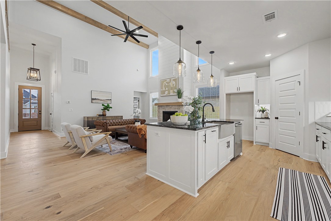 DIAMOND ESTATES PH V-CENTERTON - Residential