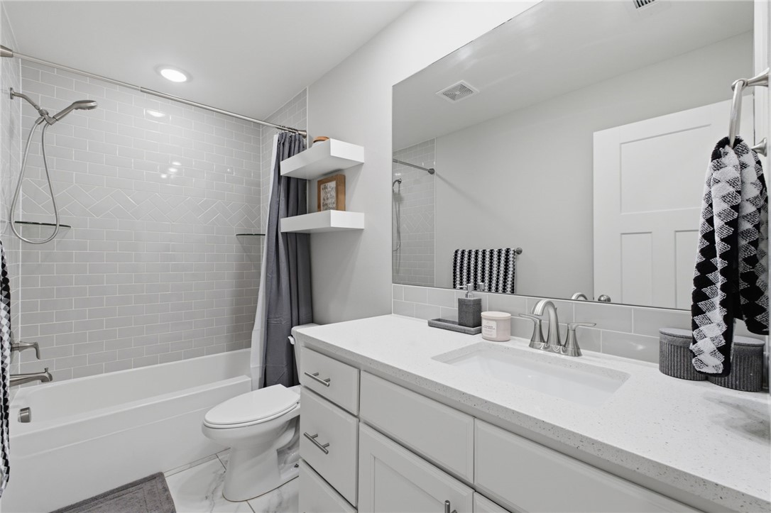Paige Place Sub Ph 2 Siloam Spgs - Residential