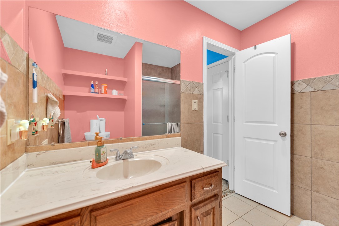Chateau Terrace Unit 2 Ph 3 Rogers - Residential