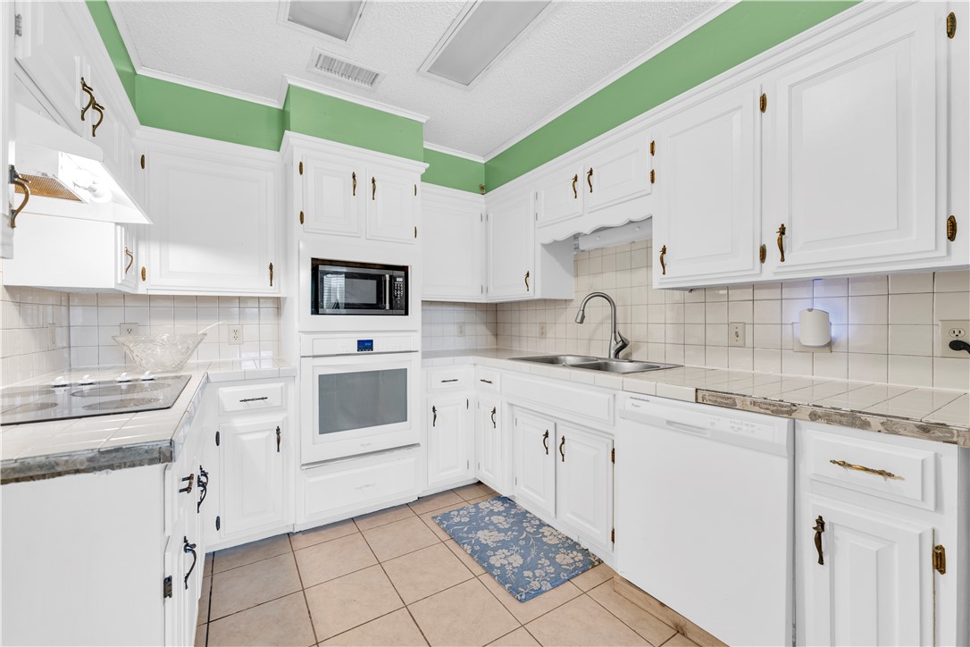 Chateau Terrace Unit 2 Ph 3 Rogers - Residential
