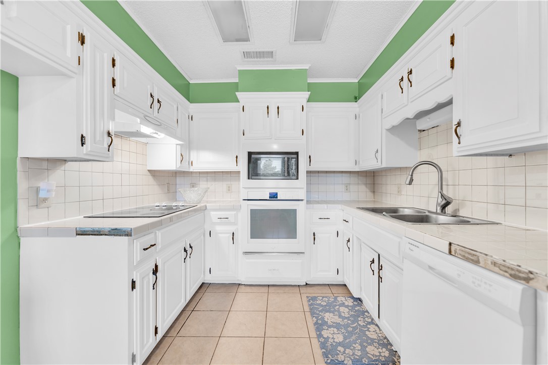 Chateau Terrace Unit 2 Ph 3 Rogers - Residential