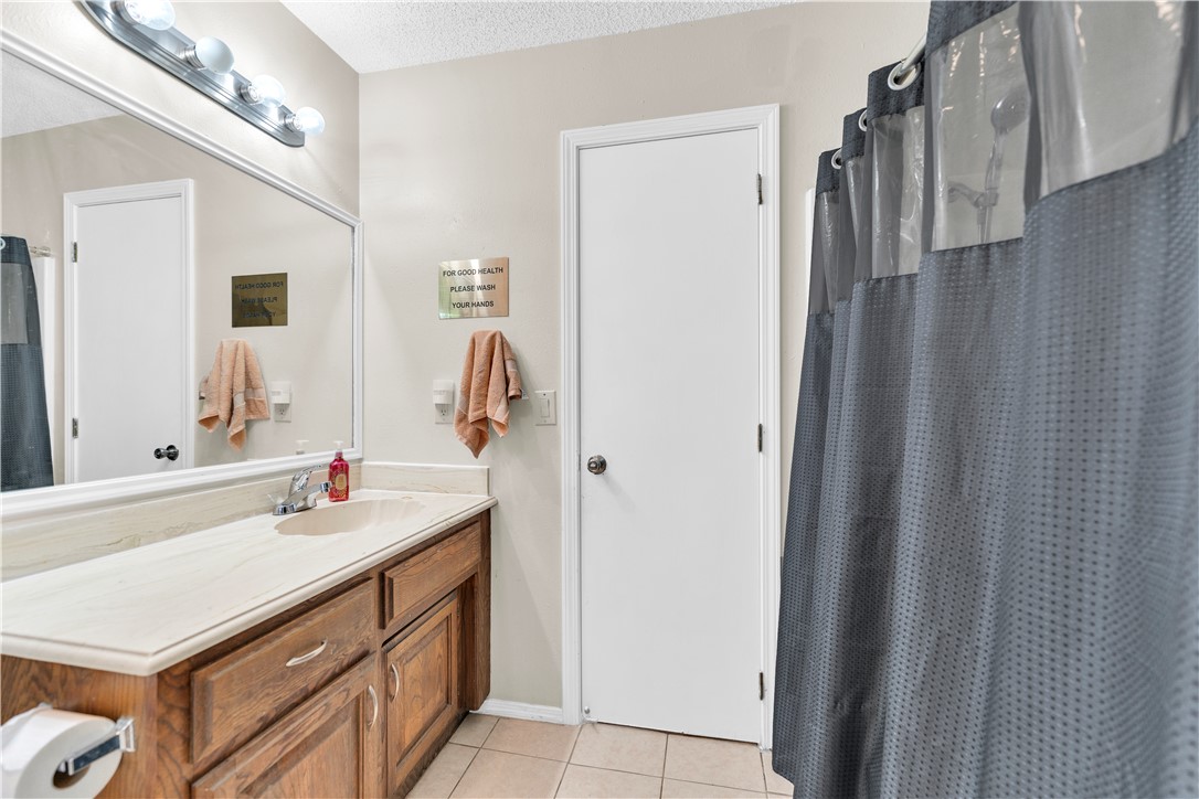 Chateau Terrace Unit 2 Ph 3 Rogers - Residential