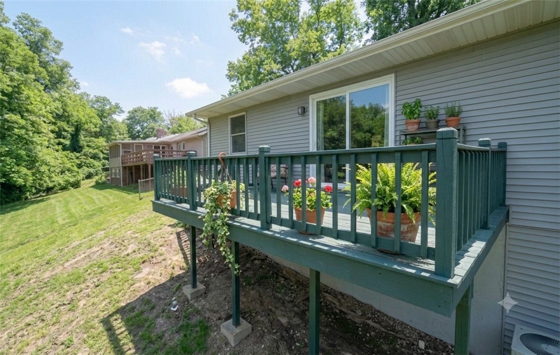 Unit 11 Holiday Island - Residential