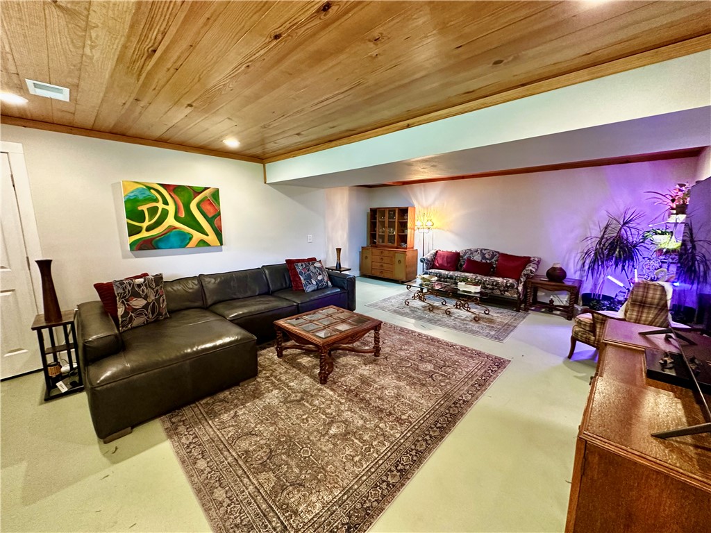 Unit 11 Holiday Island - Residential