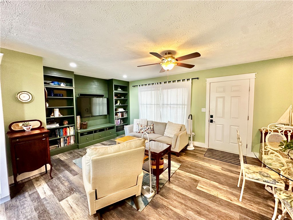 Unit 11 Holiday Island - Residential