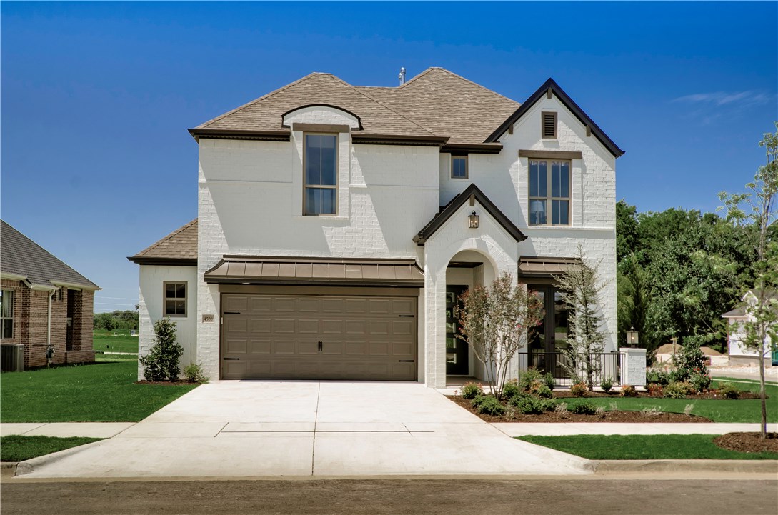 WON'T LAST LONG! You DON'T want to miss the opportunity to own this gorgeous Willow Model Home! Many have admired and dreamed of owning this very home throughout the years (built in 2016). With a fully exposed brick wall in the living room, it is sure impress. BONUS: You'll be able to take advantage of low interest rates due to quick move in. Closing to be on or before 10/30/2020.