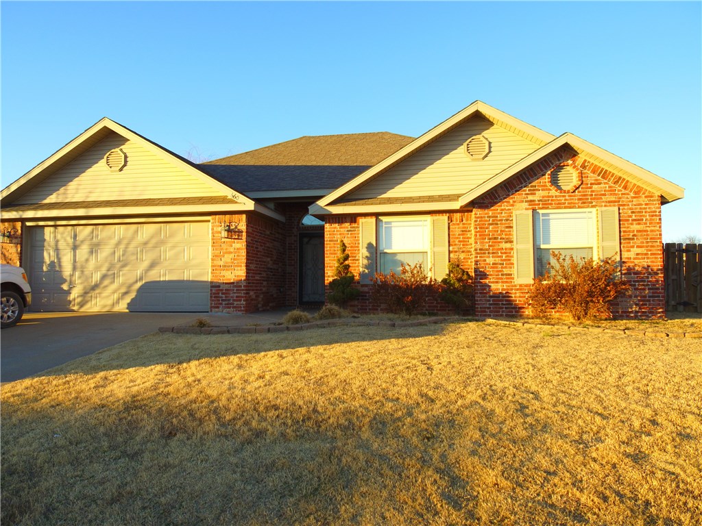 Beautiful corner lot home with spacious yard. Split floor plan, with high ceilings in living rom, crown molding, tray ceiling in master bedroom, double vanity, standup shower and whirlpool, laminate flooring throughout, no carpet, spacious kitchen, pergola, privacy fence and much more.