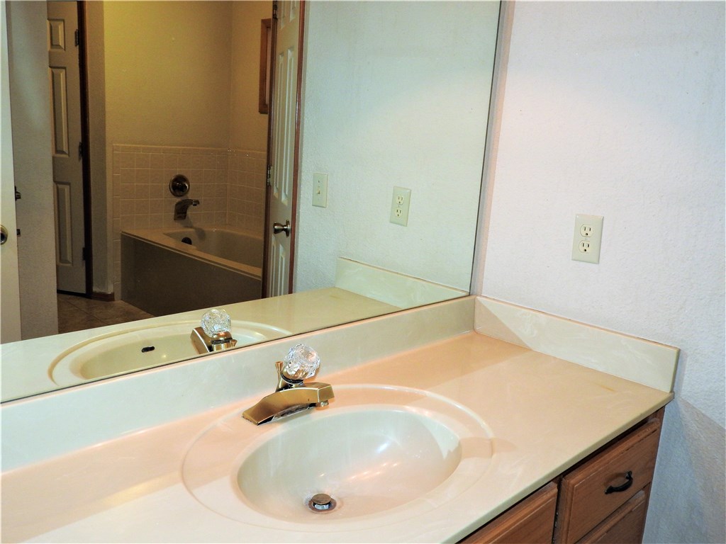 Cardinal Creek - Residential Lease